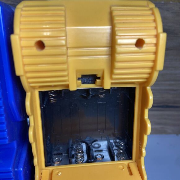 Vintage Power Rangers Megazord Deluxe RC Saban 14" Works Great - Picture 8 of 9